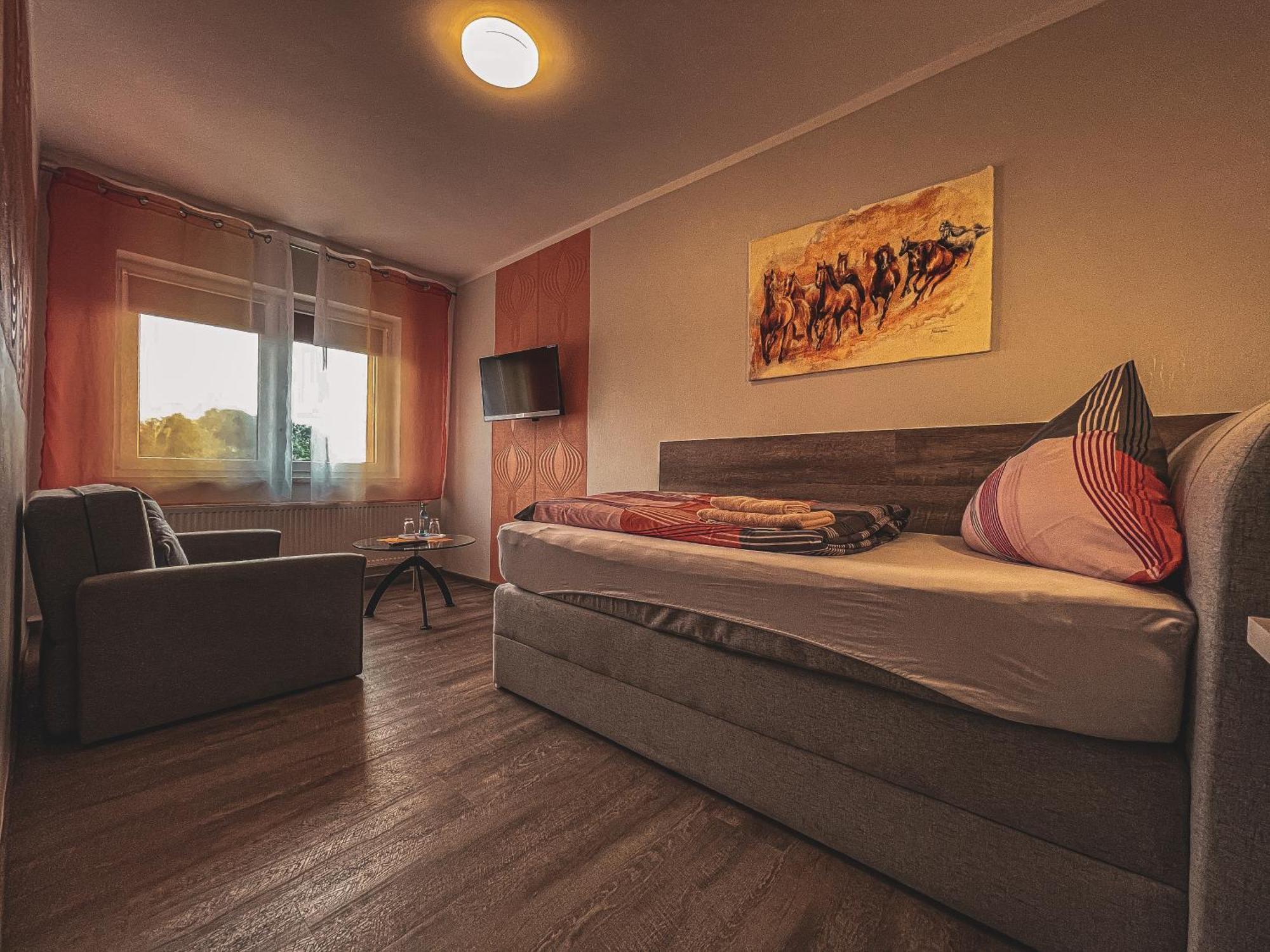 Pension Rüssel-Pub Sangerhausen Zimmer foto